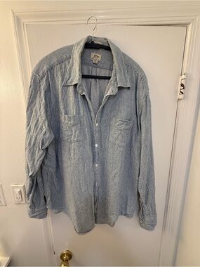 J.Crew Men's Light Blue Textured Button-Down Shirt (Classic Fit)
